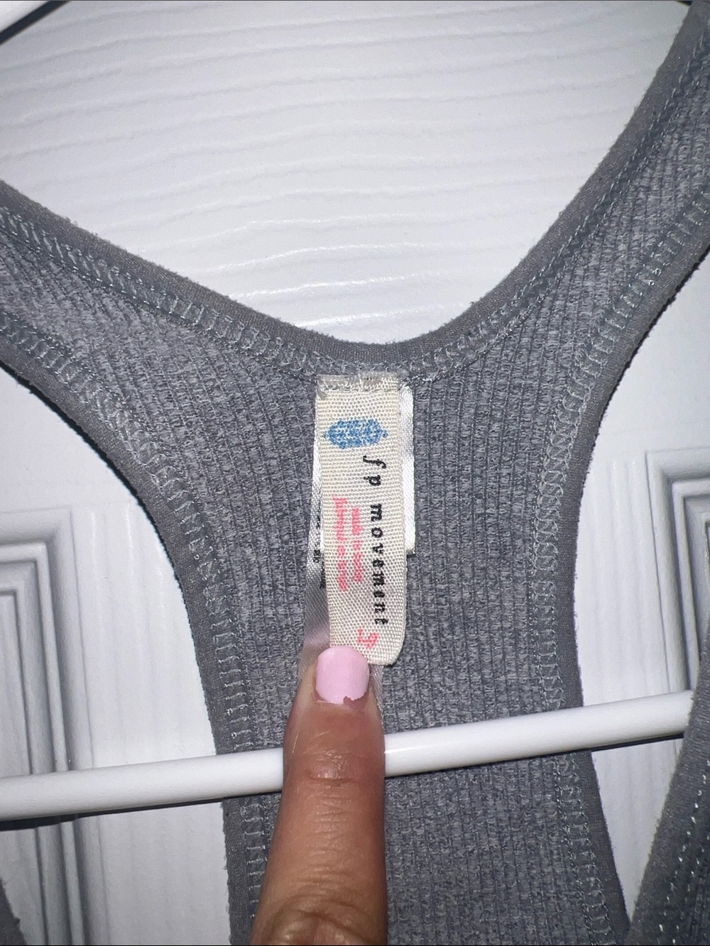 Gray Ribbed V-Neck Racerback Crop Top - Picture 2 of 3
